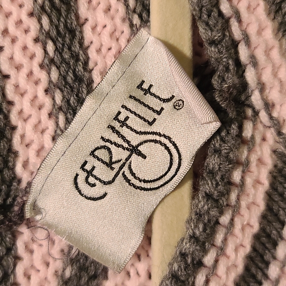 Striped fringe knit shrug - Picture 3 of 4